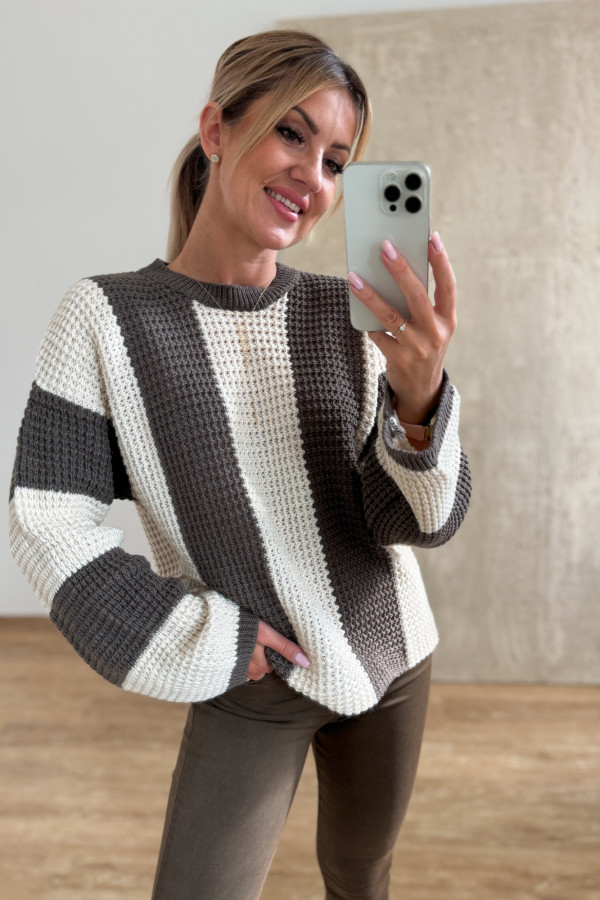 Sweter w Pasy Nestle - Czekolada z Beżem 5