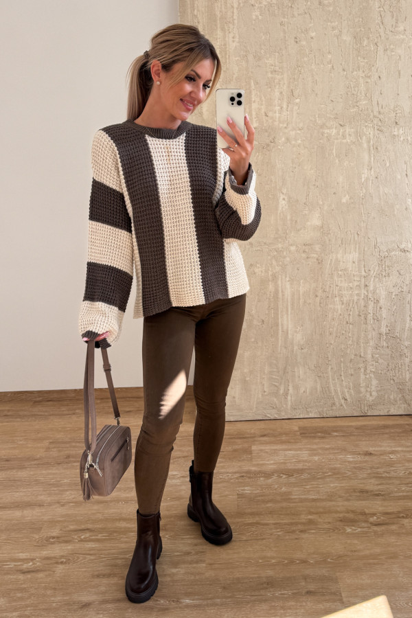 Sweter w Pasy Nestle - Czekolada z Beżem 8