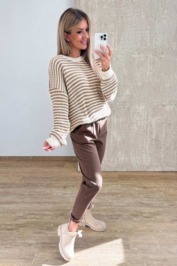 Sweter w Cienkie Paseczki Pasion - Waniliowo Camelowy 3